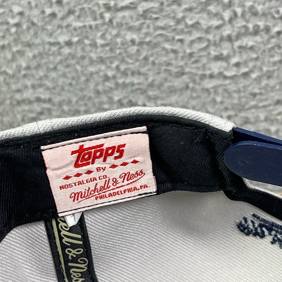 New York Yankees Mitchell & Ness Topps Pro Pinch Fit Cap Snapback - Picture 7 of 7